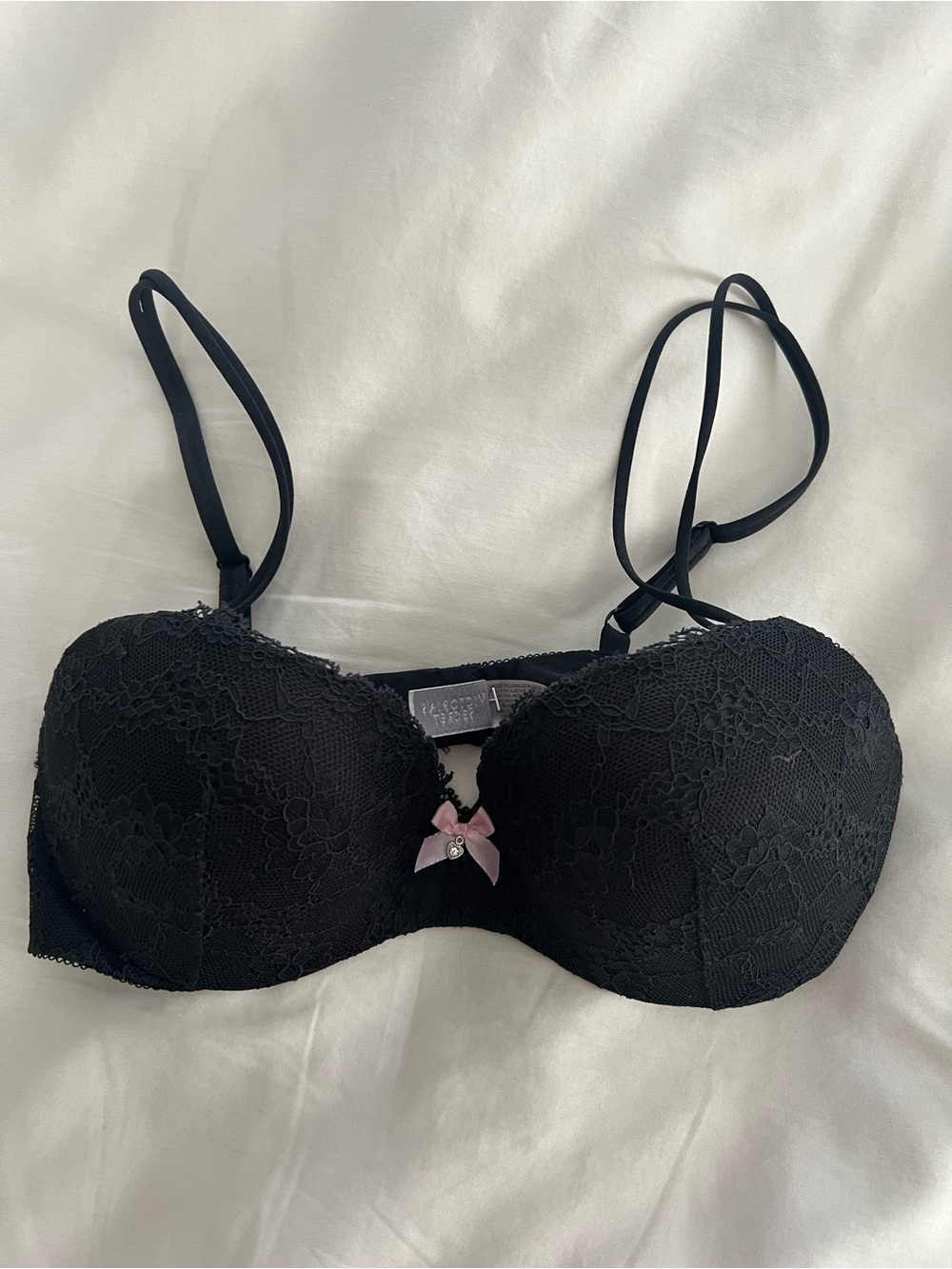 Black lace Victoria’s Secret demi push up bra, 34C